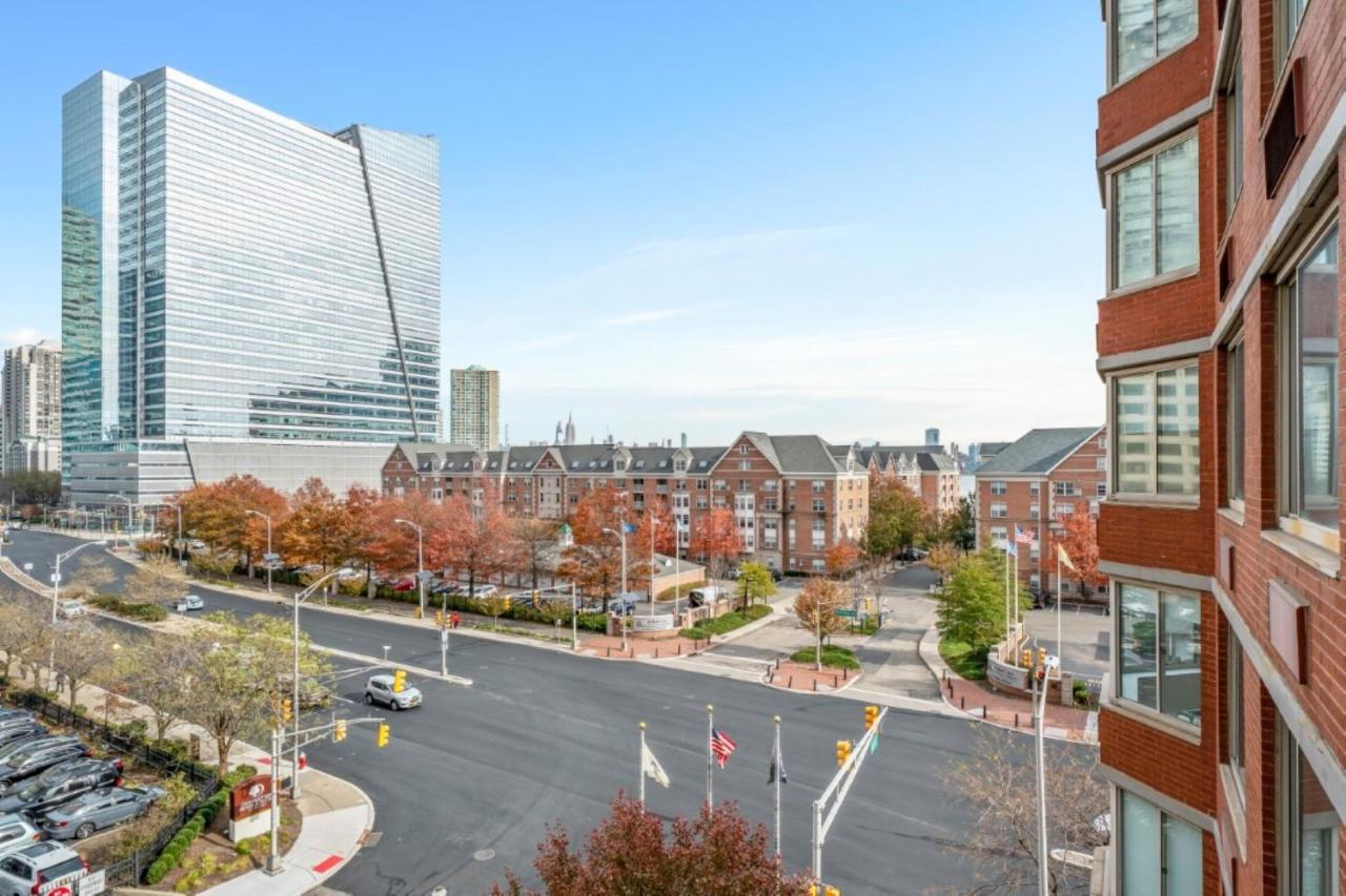 Bluebird Suites Near Newport Centre Jersey City Dış mekan fotoğraf