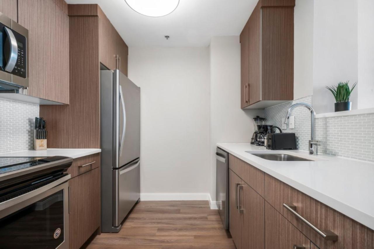 Bluebird Suites Near Newport Centre Jersey City Dış mekan fotoğraf